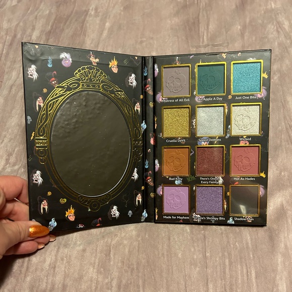 Disney Makeup Bundle - Picture 7 of 12